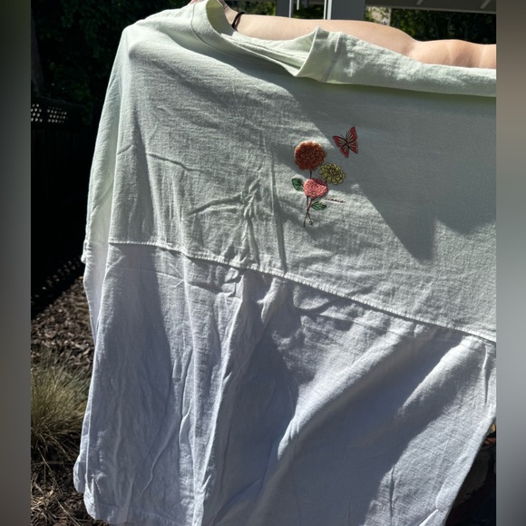 Epcot 2022 Flower and Garden Spirit Jersey and Bucket Hat - Picture 2 of 5